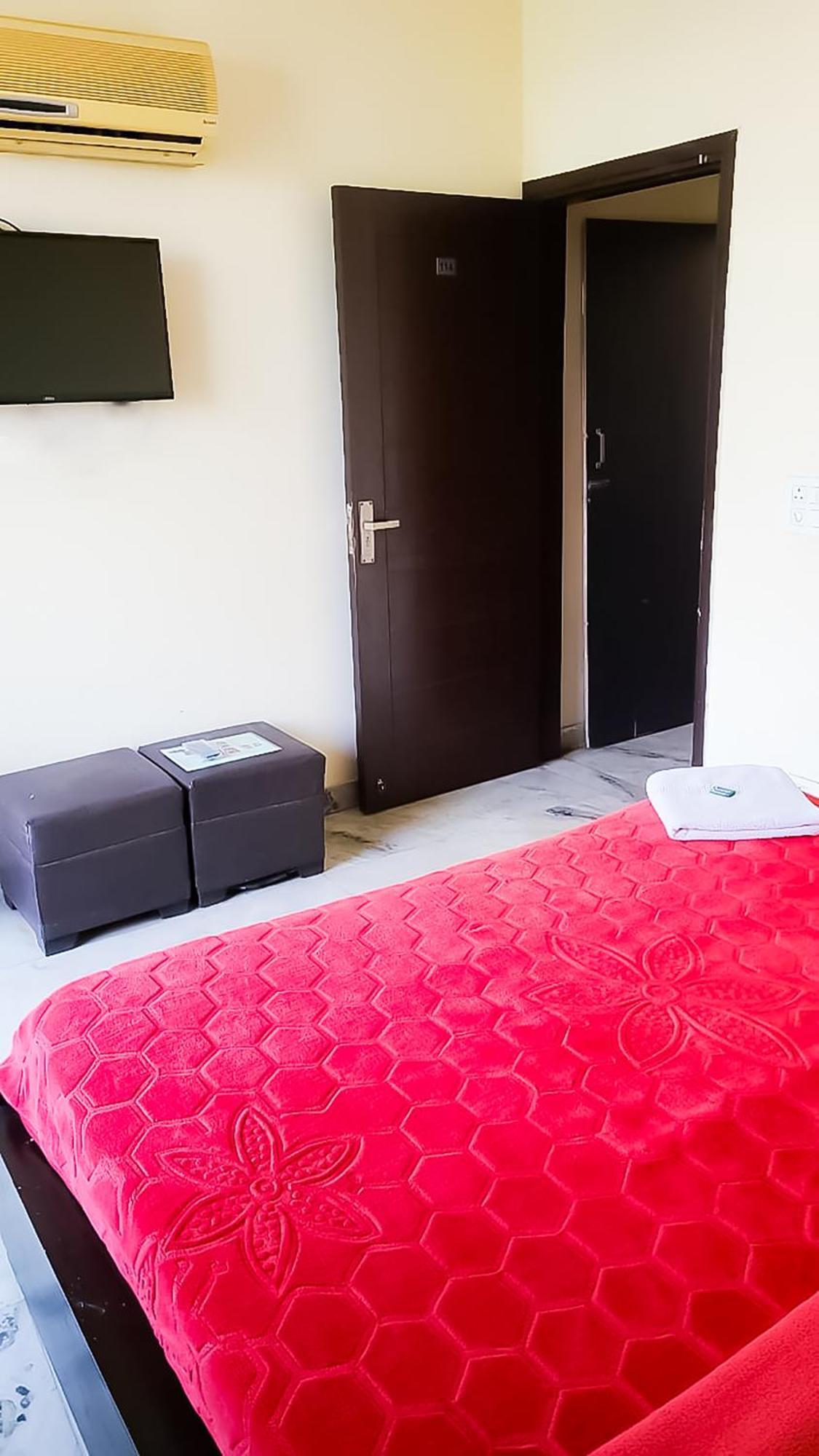 Deluxe Room In Cr Park New Delhi Exterior foto